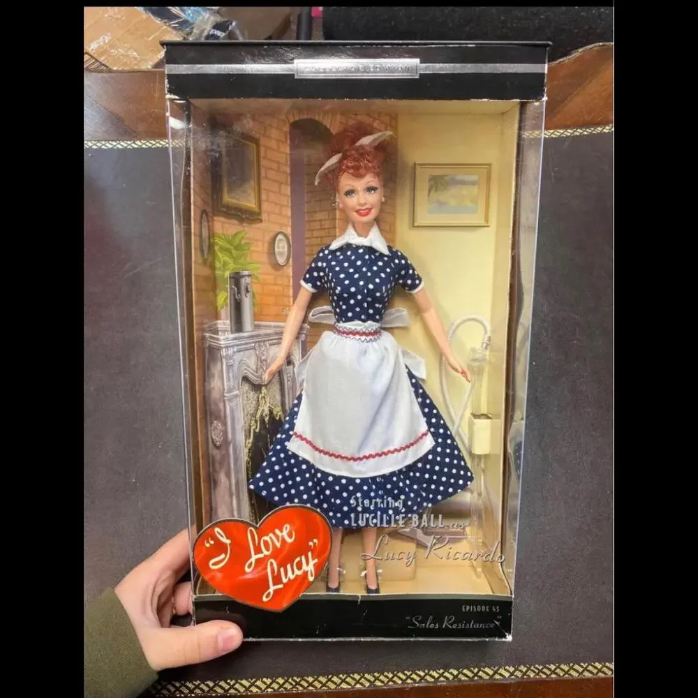 Sales resistance I Love Lucy Barbie‎